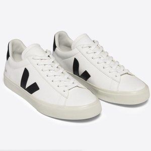 Black and White Veja Sneaker